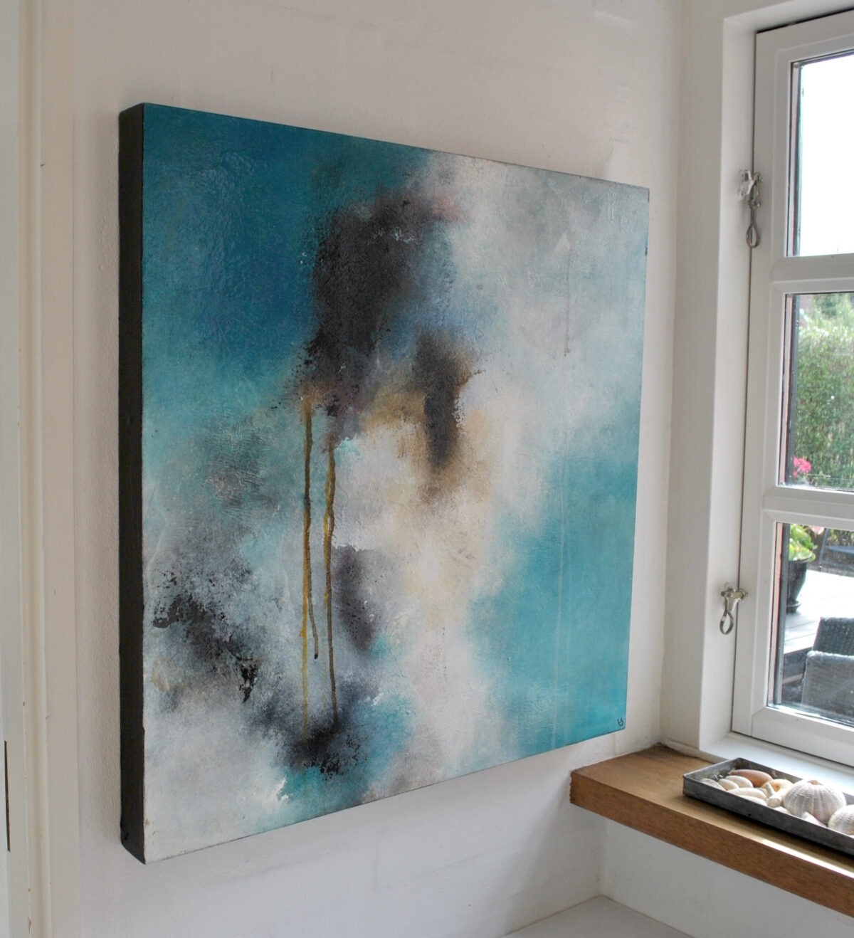 Nærbillede af de fine farveovergange og den mærkbare stoflighed i det mellemstore maleri "Heavens blue".